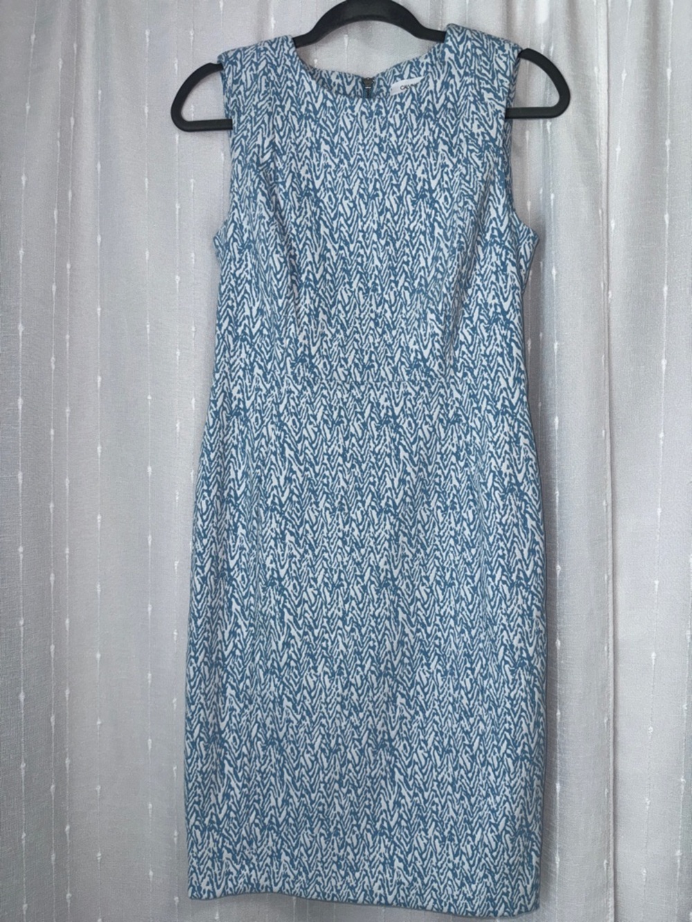 CK Sleeveless Blue Patterned Sheath Dress